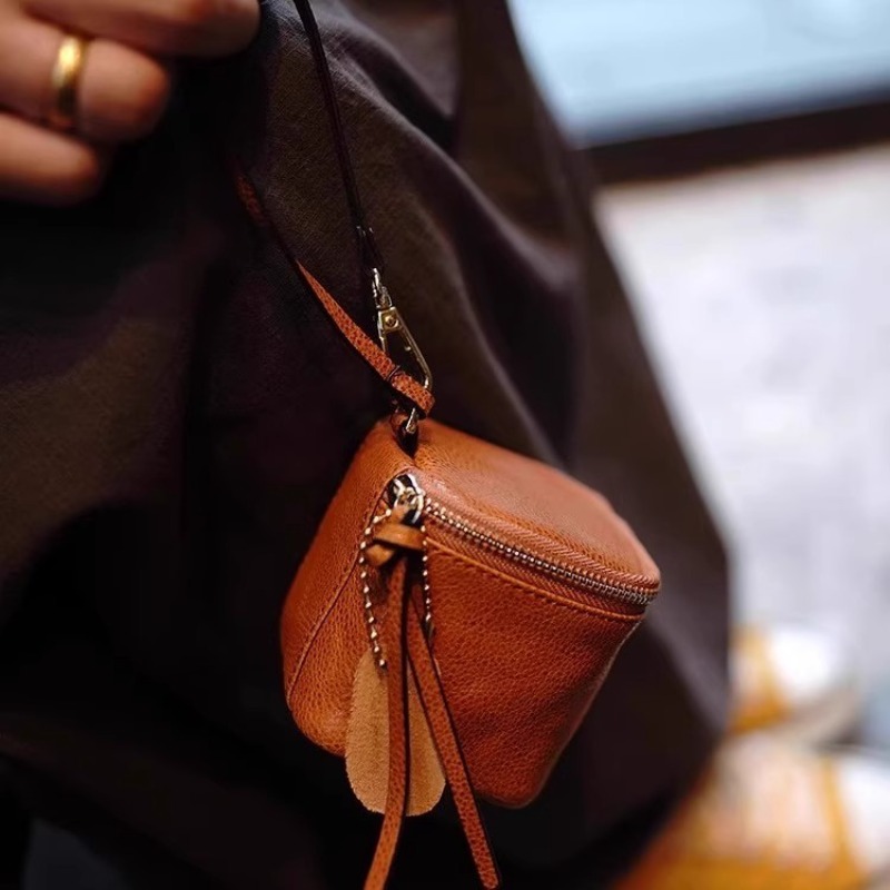 Tan Stationery & Office Supply - Bolso cuadrado de cuero curtido vegetal